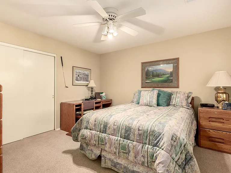 9559 E Sunburst Dr — Photo 24