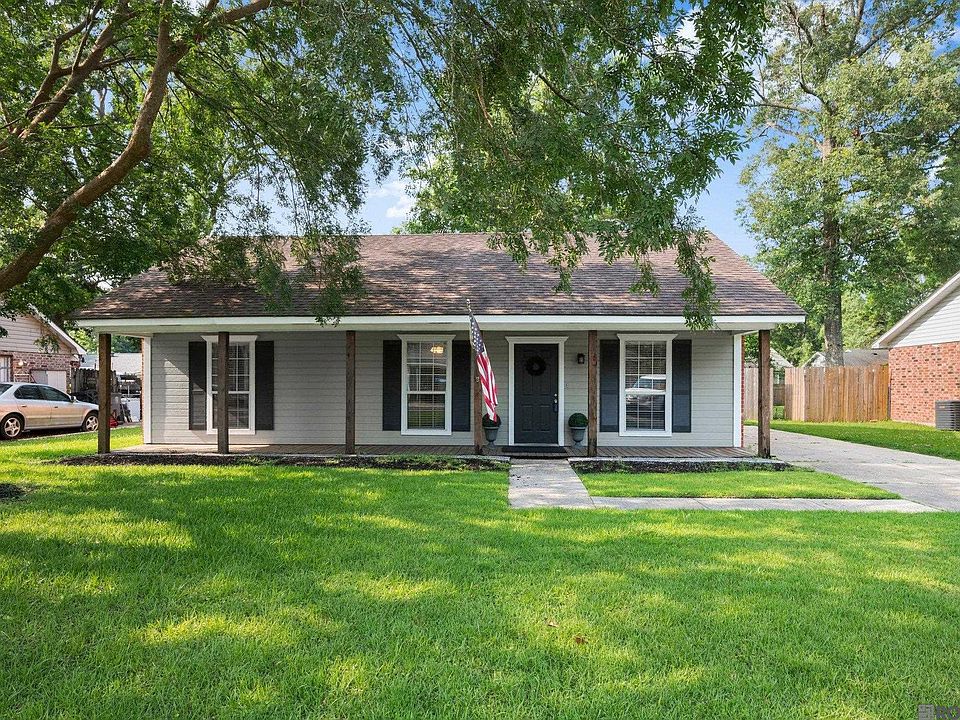 1st image of 17546 Hedges Dr