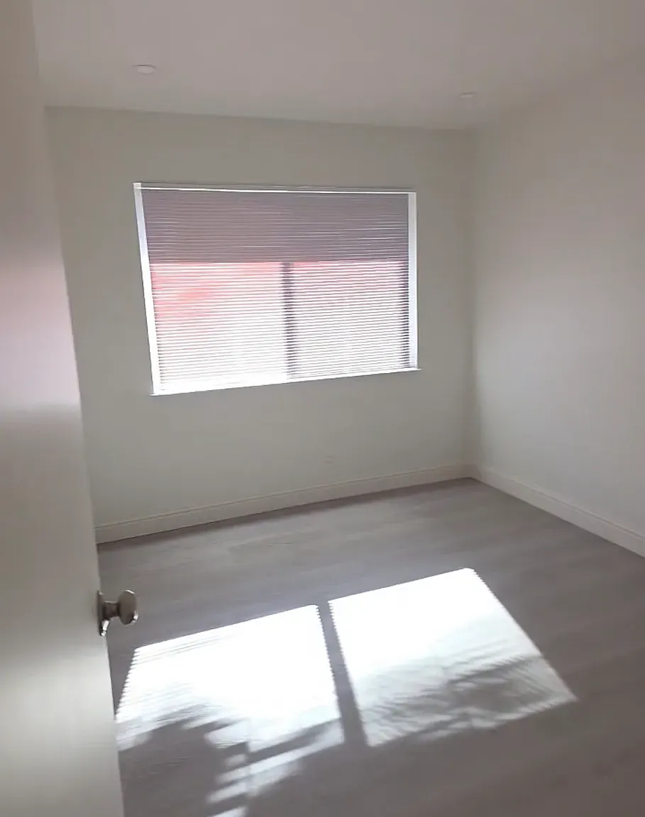 2 bed, 880 sqft, $2,300 — Photo 2