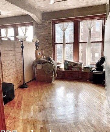 3rd image of 727 S Dearborn St APT 212
