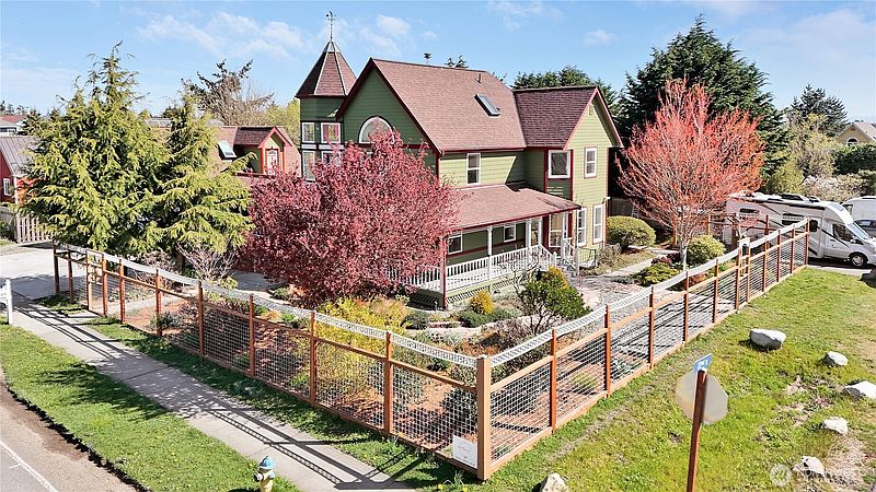2nd image of 2212 Sheridan Street