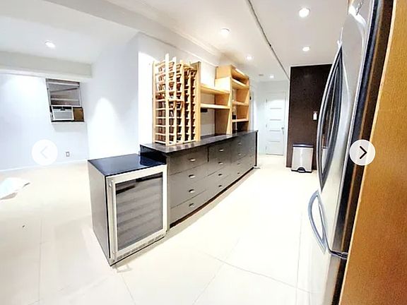 3rd image of 2224 42nd St APT 1