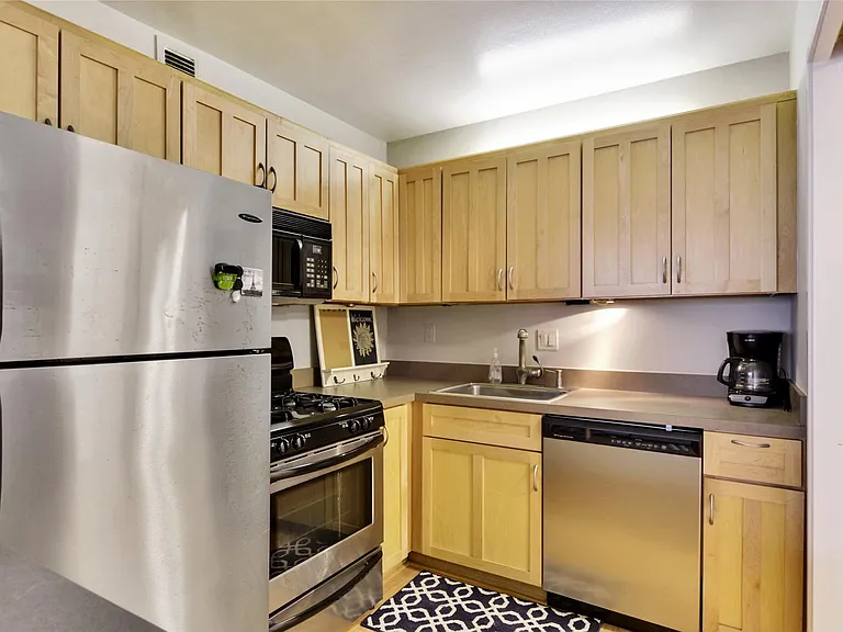 4515 Willard Ave #2421S — Photo 17