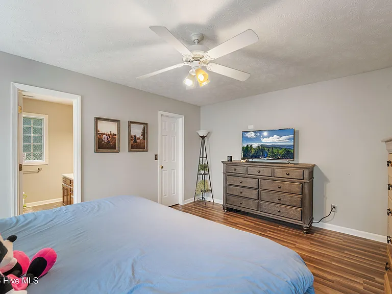 183 Bridlewood Dr — Photo 28