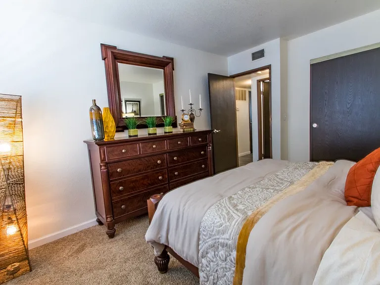 ONE MONTH FREE! APPLY FREE! VIRTUAL TOURS! — Photo 71