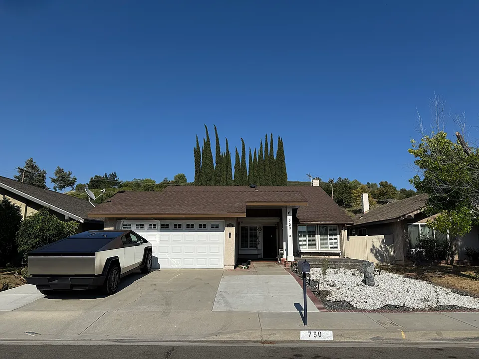 750 Lincoln Ave