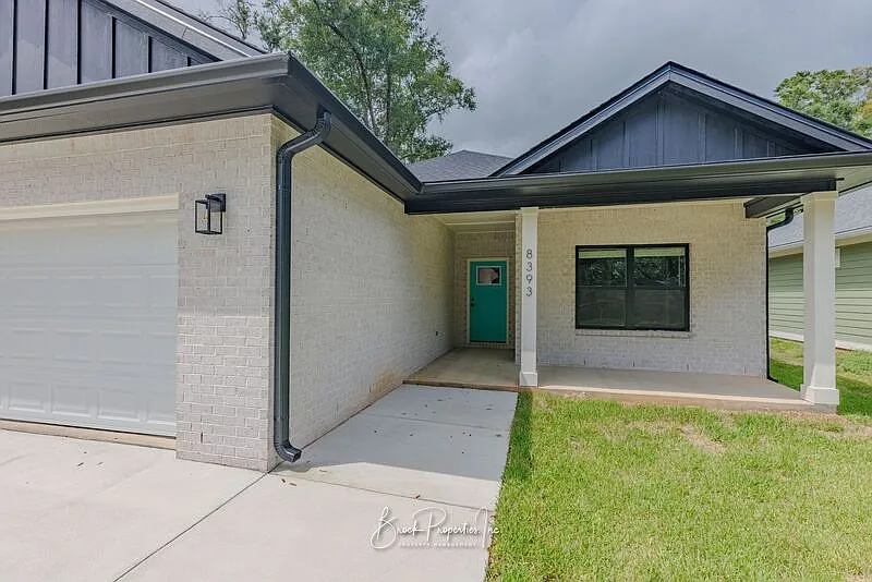 3 bed, 2.0 bath, 1500 sqft, $2,150 — Photo 2