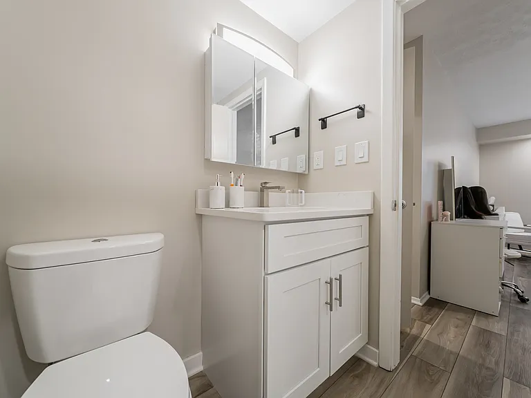 Huntington Green Apartments — Photo 50