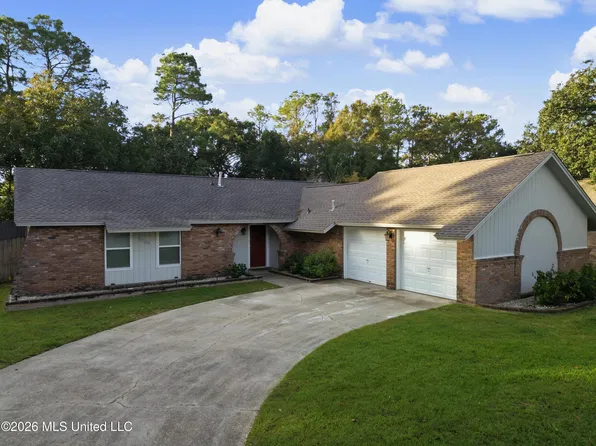 11129 Ellis Dr, Gulfport, MS 39503