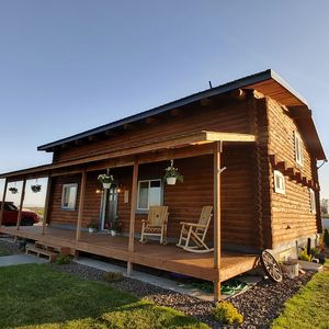 1611 W 700 S, Pingree, ID, 83262