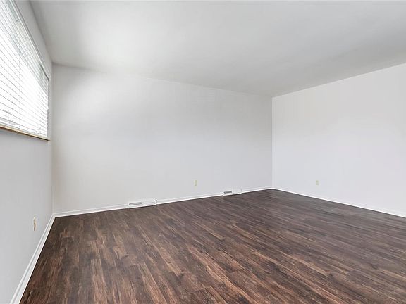 5th image of 4057 Delor St