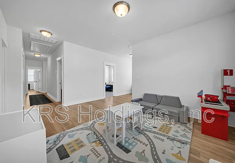 629 Hayes Dr — Photo 10
