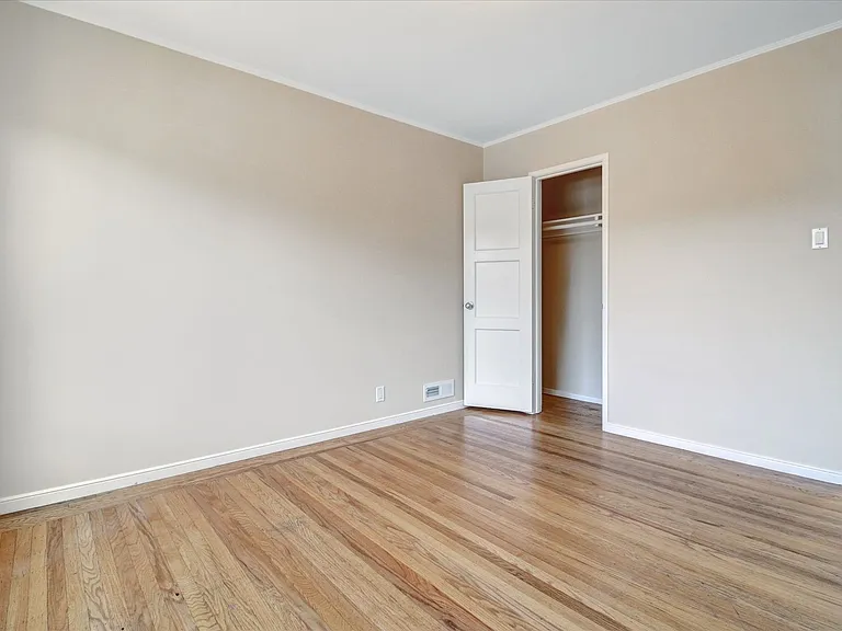 14 Castlemont Ave — Photo 13