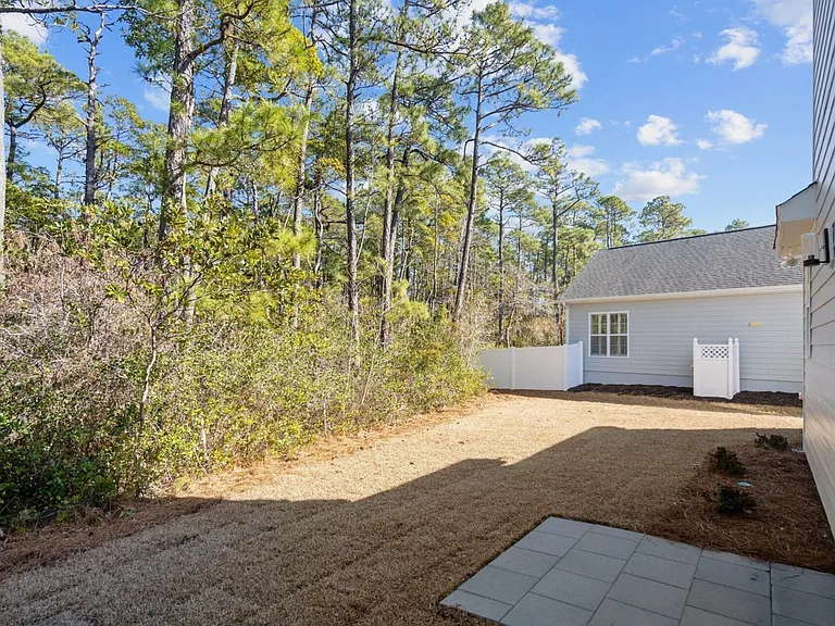 4772 Yellowood Dr — Photo 34