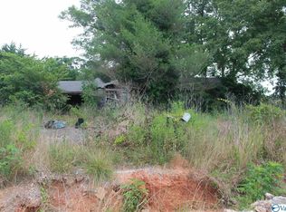 599 Hogan Rd, Falkville, AL 35622