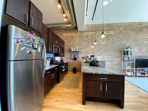 4th image of 1435 W 21st St #105