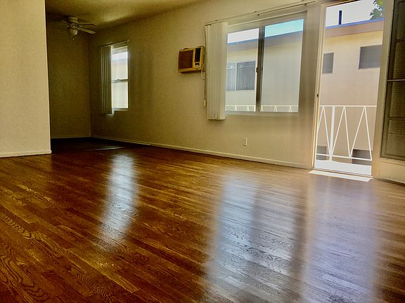 3rd image of 1318 N Martel Ave #1318