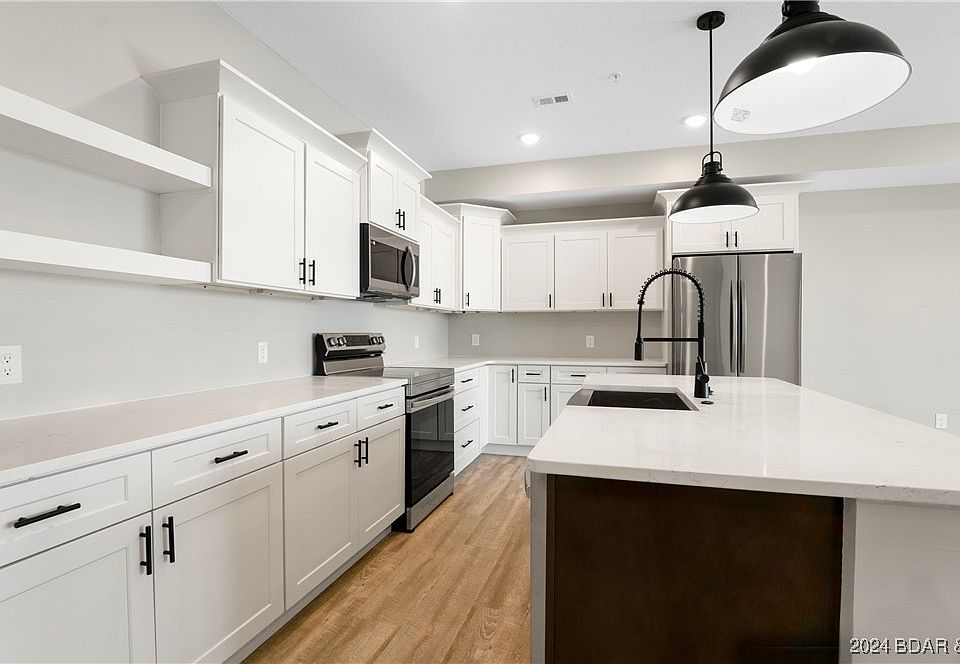1st image of 104 Sierra Bay Dr #4A