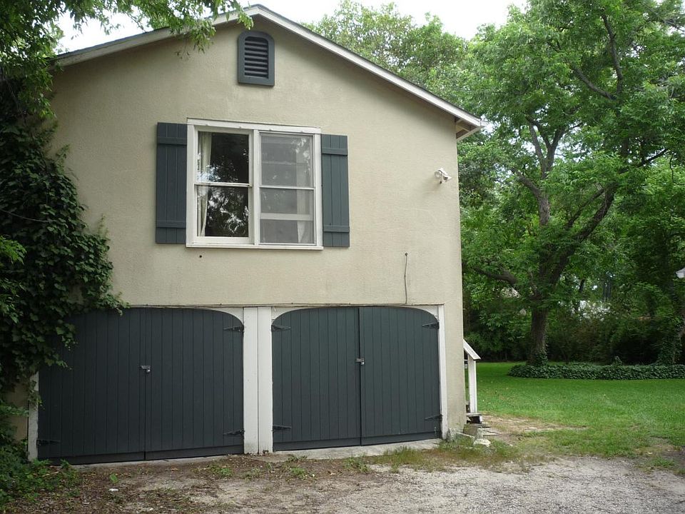 1st image of 2205 Northland Dr #B