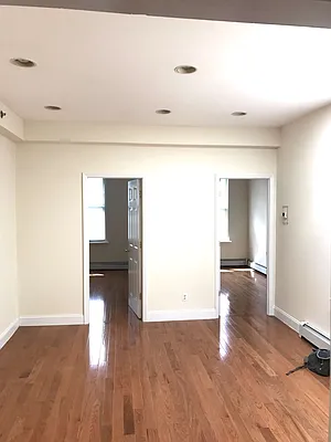 Rented by Zikos Realty Services | media 45