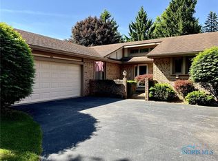 7743 Kings Run Rd, Sylvania, OH 43560