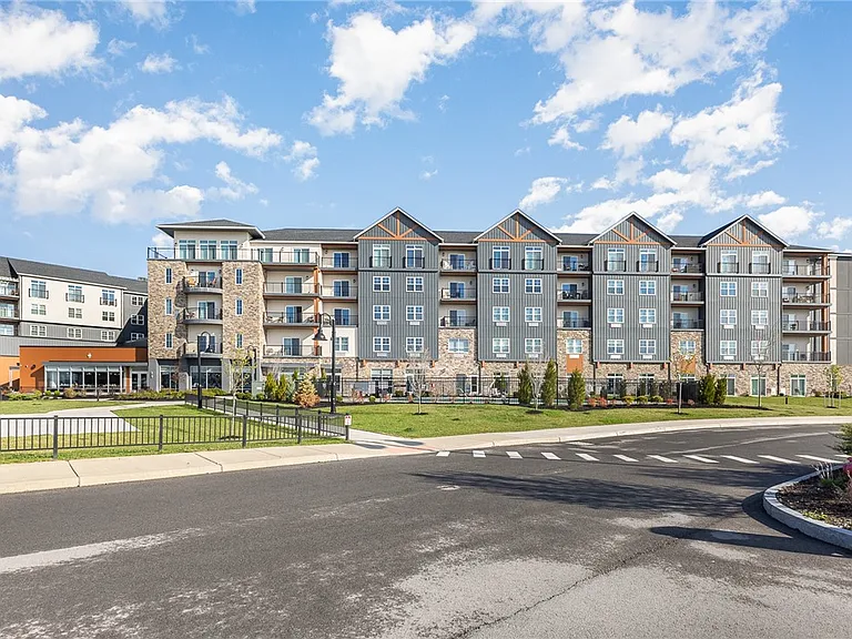 205 Lakeshore Dr #403 — Photo 5