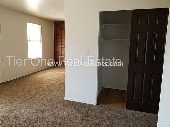 5th image of 670 W Le Bon Cir