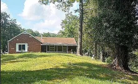 1024 Thompson Cir photo 1
