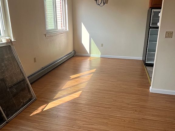 3rd image of 31-29 42nd St #3UP