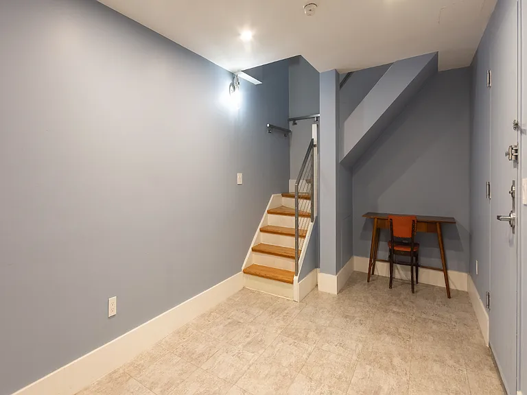 218 N 8th St #1B — Photo 8