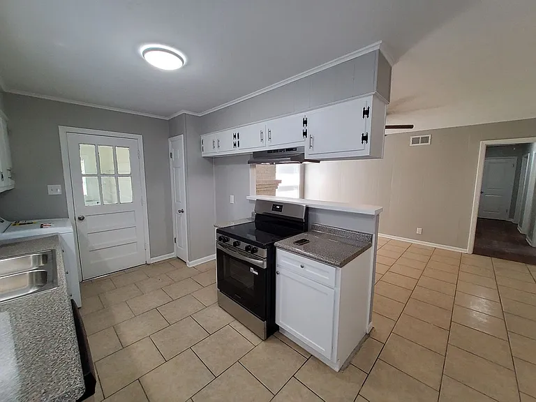 3370 Powers Rd — Photo 18