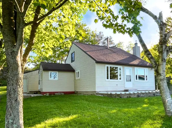 2270 Lakeside Dr, Evart, MI 49631