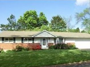 1300 Butternut Ln, Macungie, PA 18062