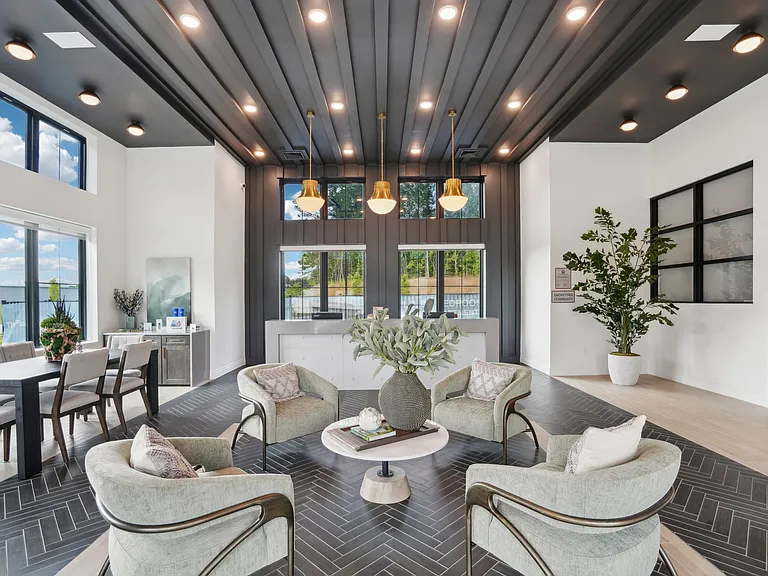 The Pullman Luxury Apartments — Photo 27