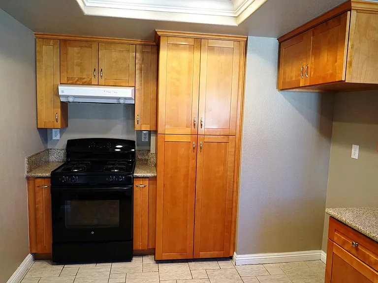24427 Goldpoint Pl — Photo 7