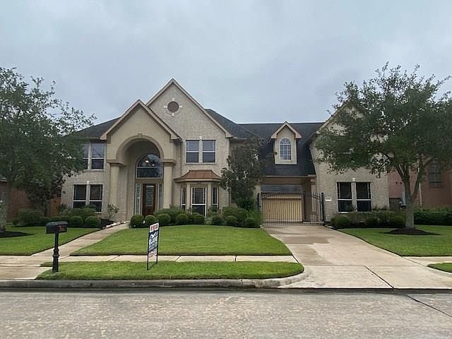 1st image of 1535 Sara Ln