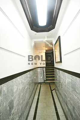 Rented by Bold New York | media 36