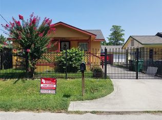 862 Chas Ln, Houston, TX 77091