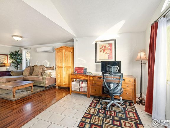 5th image of 208 E Lincoln Ave