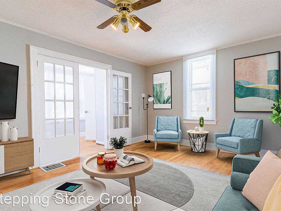 1st image of 2307 University Ave NE #1