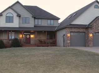 1280 Huntington Dr, Sartell, MN 56377
