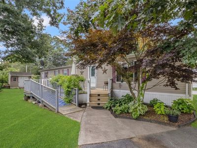 27 Krzak Rd, North Kingstown, RI, 02852