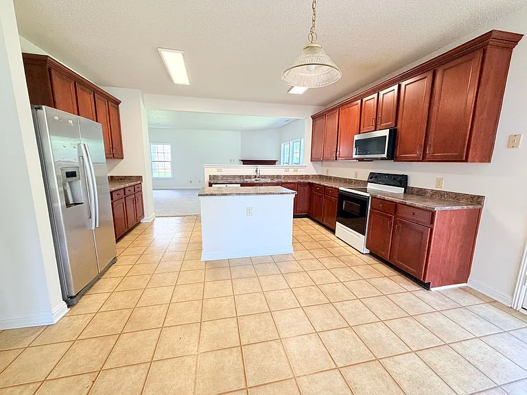 2946 Heirloom Ln — Photo 11
