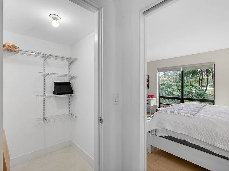 611 Brackenwood Cv — Photo 25