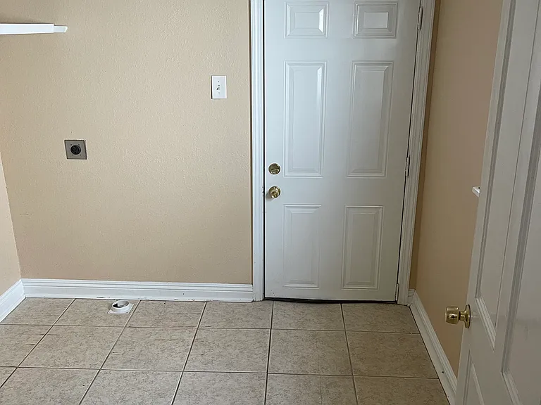 1714 Fern St — Photo 13