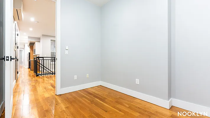 Rented by Nooklyn NYC LLC | media 17