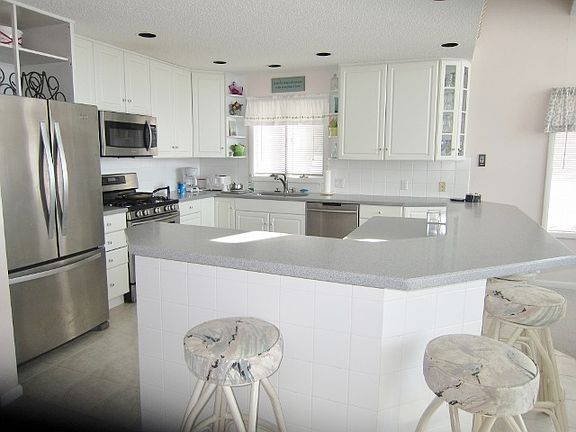 4th image of 5704 Sounds Ave #N