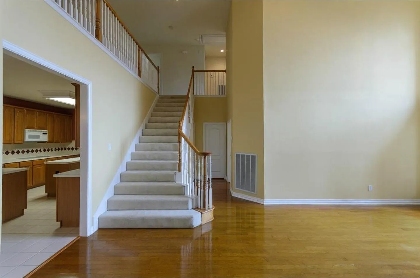 Escape to your own private resort at 2613 Owl Creek Drive in Planoa grand 4-bedroom executive hom... — Photo 2