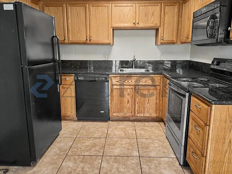 1812 Cirby Way #B — Photo 9