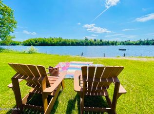 120 Henry Dr, Hinsdale, MA 01235